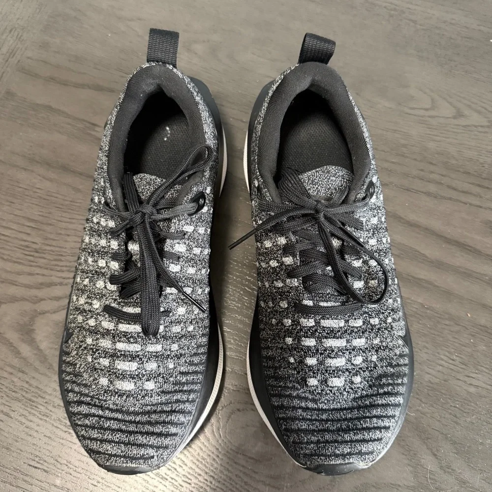 Nike Women’s Shoes ReactX‎ Infinity Run 4 Oreo Size 9